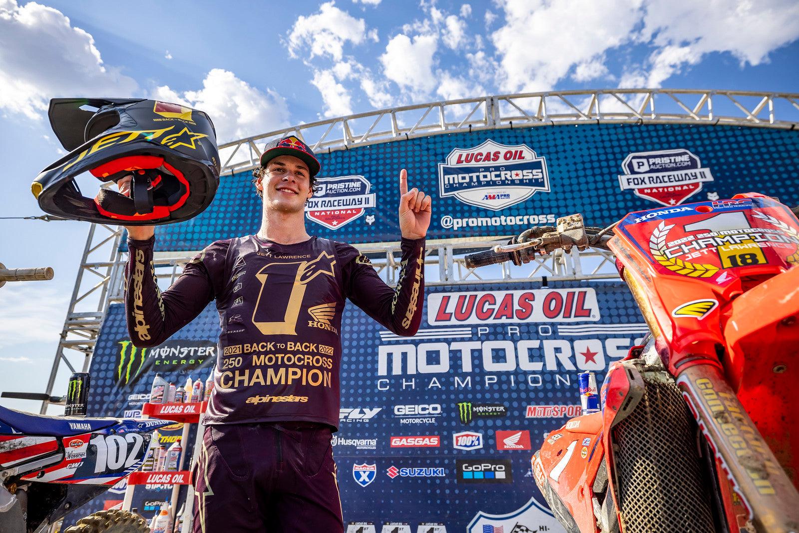 Jett Lawrence scelle les championnats consécutifs AMA 250 Pro Motocross après une victoire globale à Pala