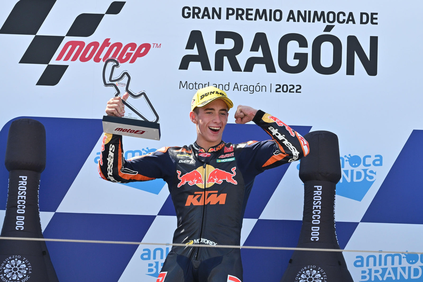 Pedro Acosta passe par le pack pour remporter une autre victoire de la saison recrue Moto2 à Aragon