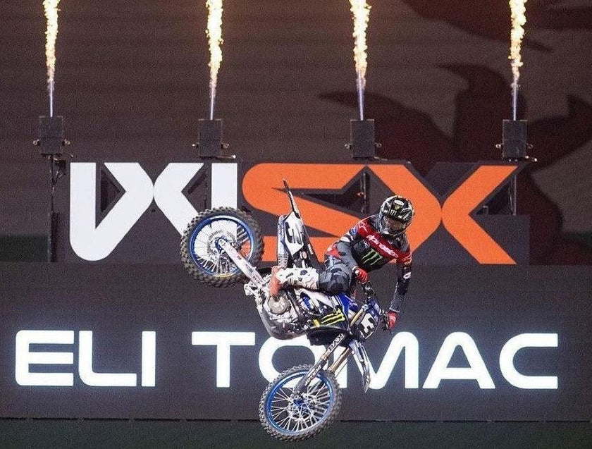 Eli Tomac setzt das unglaubliche Jahr mit einem perfekten Sieg fort, der 1-1-1 beim ersten FIM World Supercross Championship Grand Prix in Cardiff, UK, ist