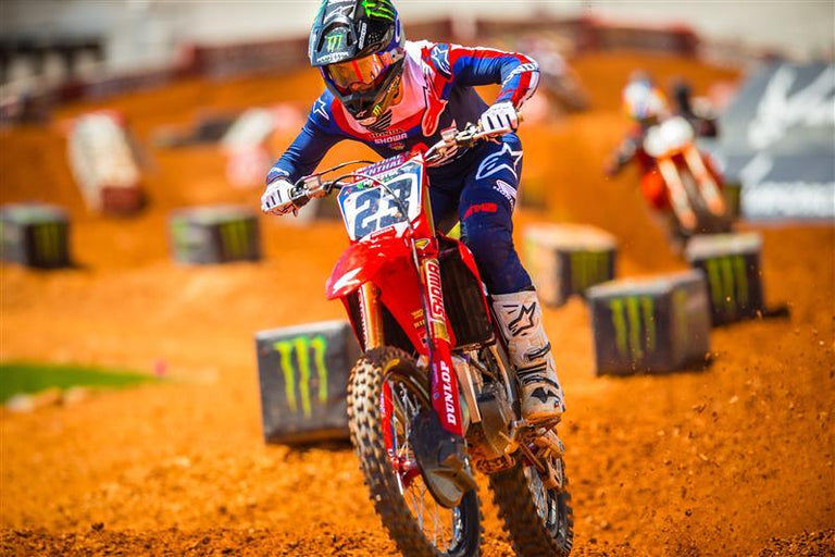 Les coureurs Alpinestars dominent la course 450SX Atlanta 2, verrouillant neuf des dix premières positions