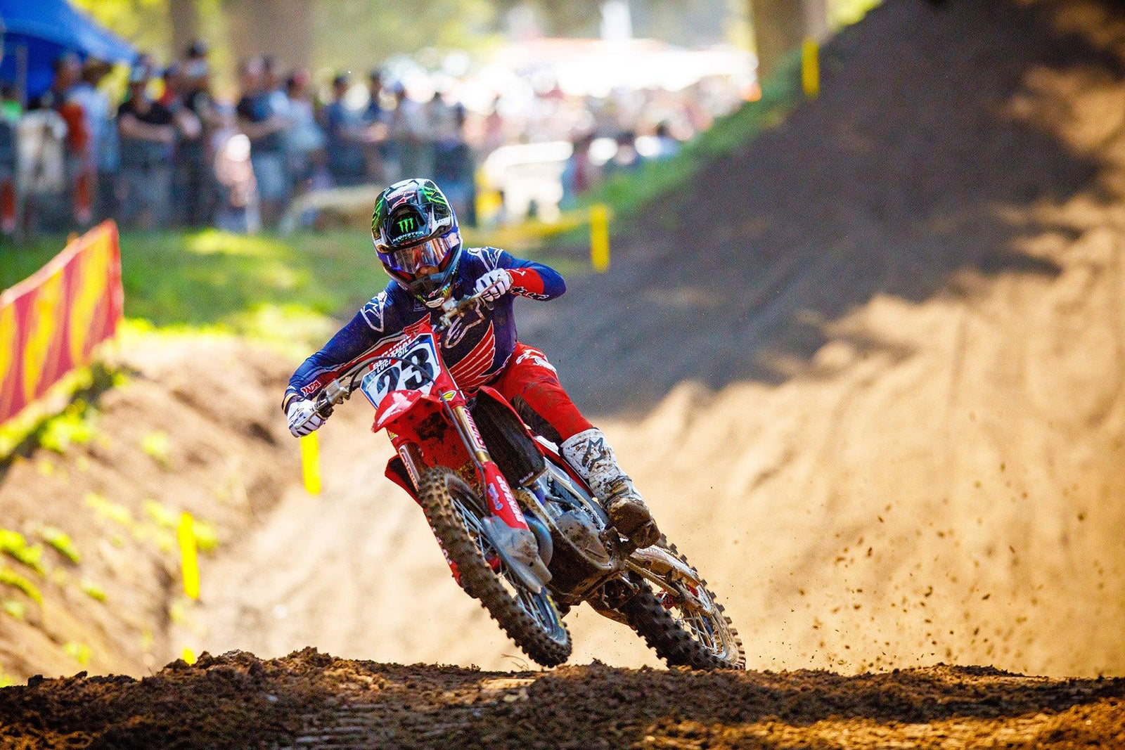 Alpinestars top huit se verrouiller alors que Chase Sexton s'assaut à 450mx de la victoire à Washougal MX Park, Washington; Eli Tomac Second, Dylan Ferrandis troisième