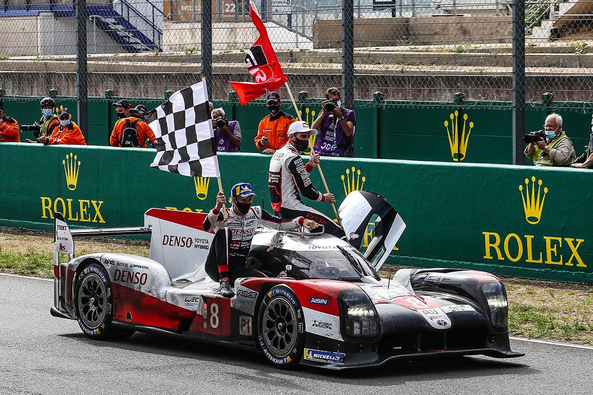 Sebastian Buemi, Kazuki Nakajima und Brendon Hartley Power an Le Mans 24 Stunden Triumph in Frankreich