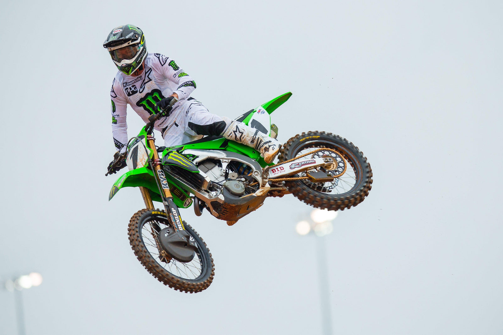 Alpinestars Podium Lock-Out comme Eli Tomac Powers à 450SX West Success à Atlanta 1, Géorgie