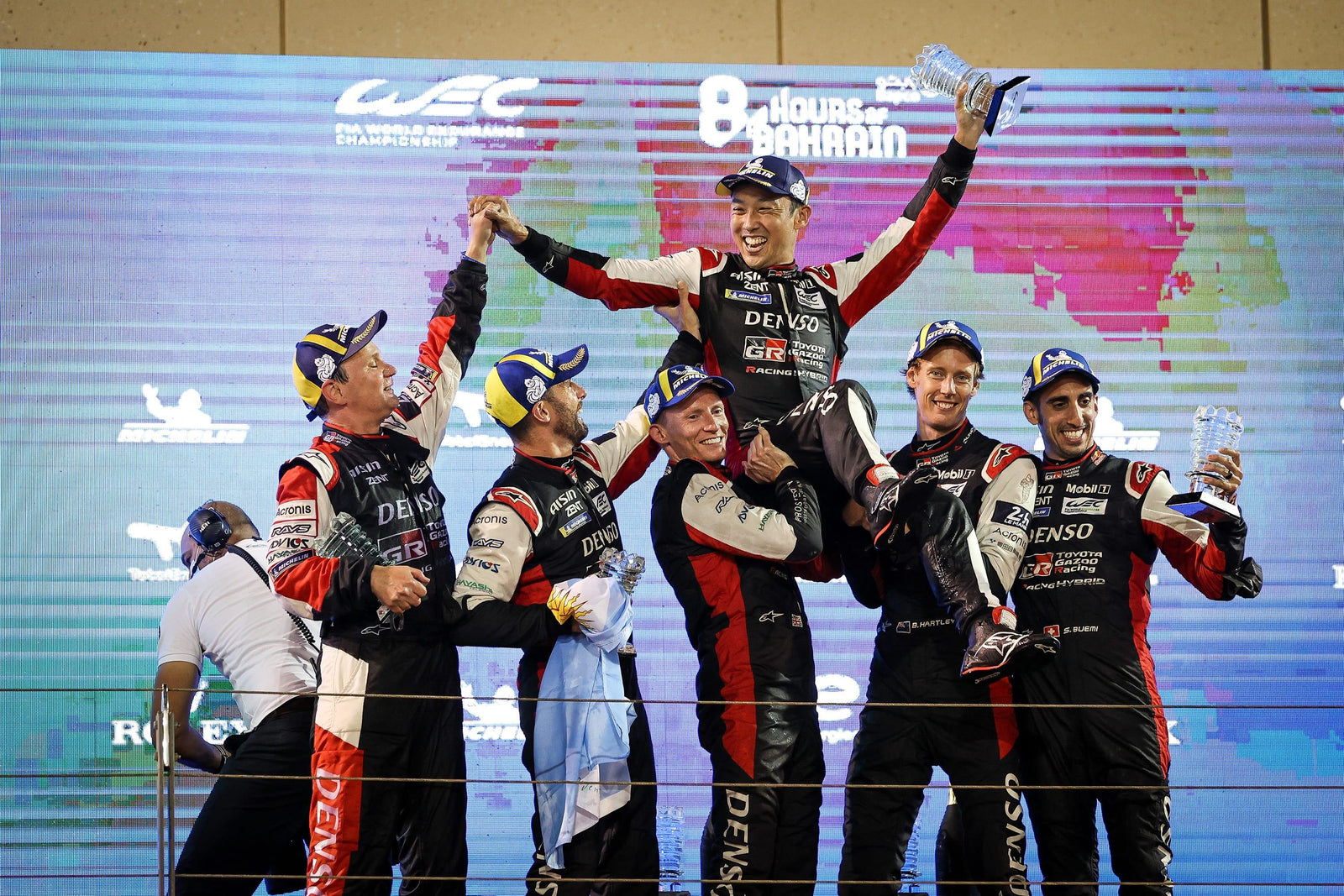 Kamui Kobayashi, Jose Maria Lopez und Mike Conway sind die ersten Hypercar-Champions der FIA World Endurance Championship