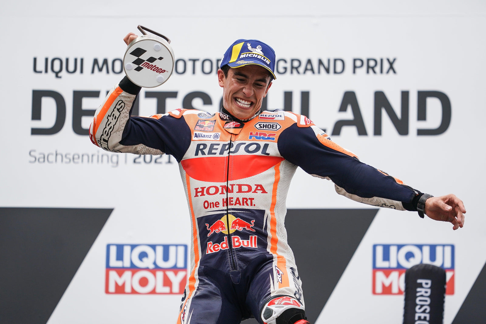 Lock-out du podium Alpinestars alors que Marc Marquez domine la course MotoGP au Sachsenring, en Allemagne