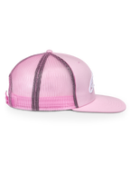 Alpinestars Corp Trucker Pet, roze, zijaanzicht, gestructureerde kroon met platte klep, voorzijde van twill en achterzijde van mesh, verstelbare snapback-sluiting, casual sportkleding
