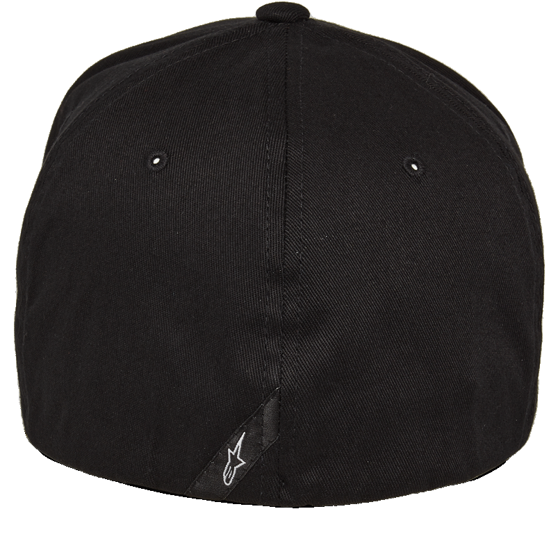 Alpinestars Corp Shift 2 pet met gebogen klep, zwart, achteraanzicht met klein wit Astars-logo op een diagonaal suède label, Flexfit casual motorsport-geïnspireerde hoofdbedekking