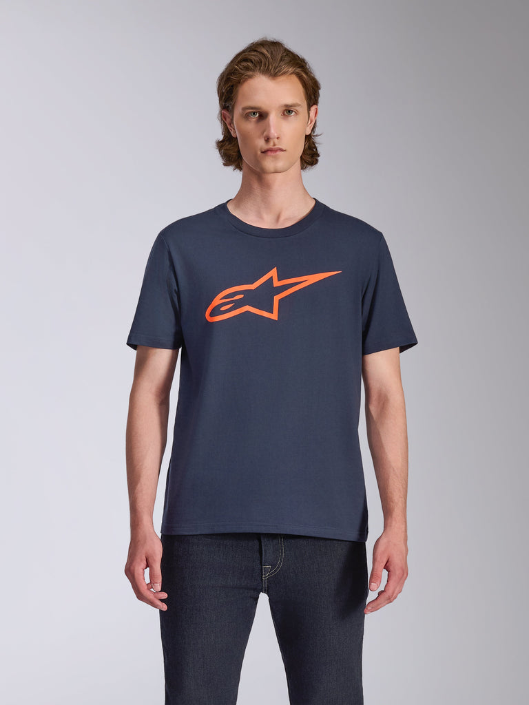 T-shirt Alpinestars Ageless 2.0 CSF, t-shirt à manches courtes, bleu marine avec logo orange, motif de casque MX à l'avant, streetwear décontracté d'inspiration sport automobile