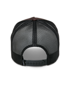 Casquette Trucker Alpinestars Heritage Patch, casquette trucker, marron et noir, vue arrière montrant les panneaux en maille noire, la fermeture snapback réglable et le petit logo blanc sur la lanière