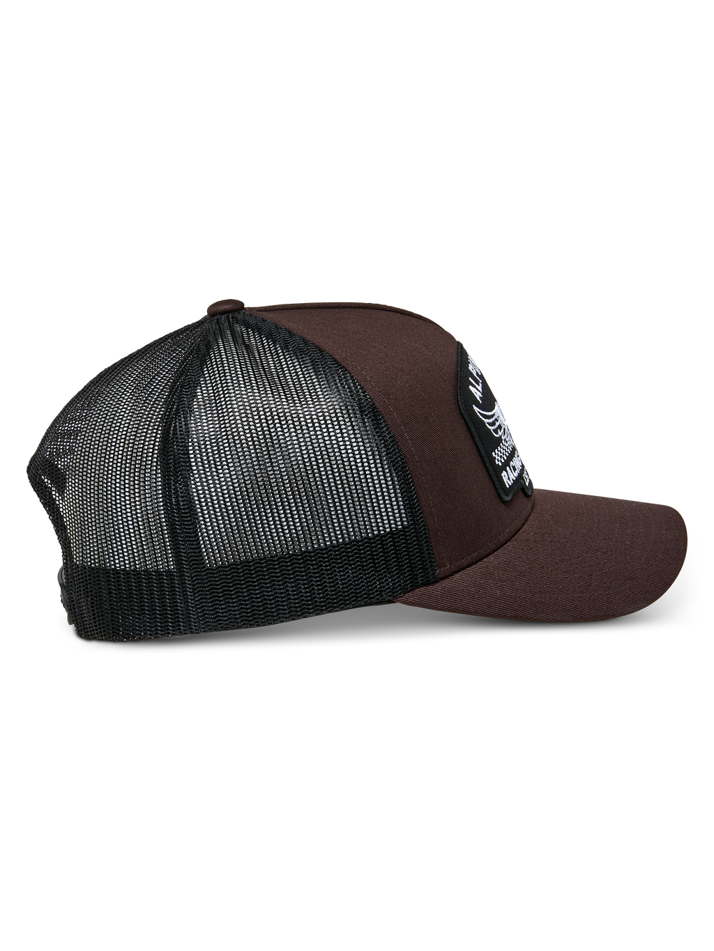 Casquette Trucker Alpinestars Heritage Patch, marron et noir, dotée d'une couronne structurée avec un grand écusson brodé, une visière courbée et un arrière en maille noire, design décontracté inspiré du sport automobile