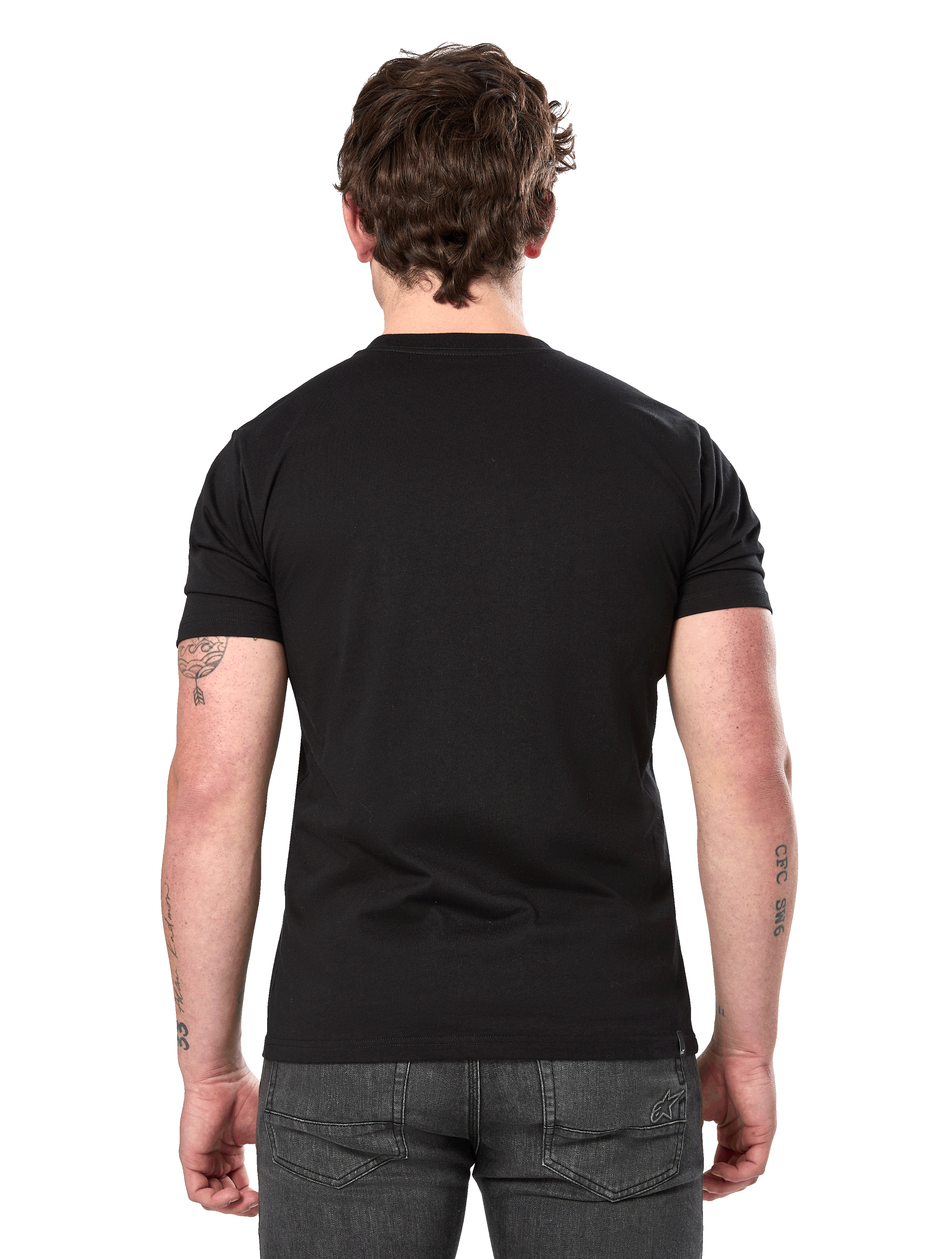 Alpinestars Semicircle CSF Tee, T-shirt met korte mouwen, zwart, achteraanzicht op model, effen achterkant, casual motorsport streetwear, gestyled met donkergrijze jeans