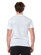 Alpinestars Prevail CSF Tee, T-shirt met korte mouwen, wit, achteraanzicht, gedragen met een zwarte broek, casual motorsport streetwear