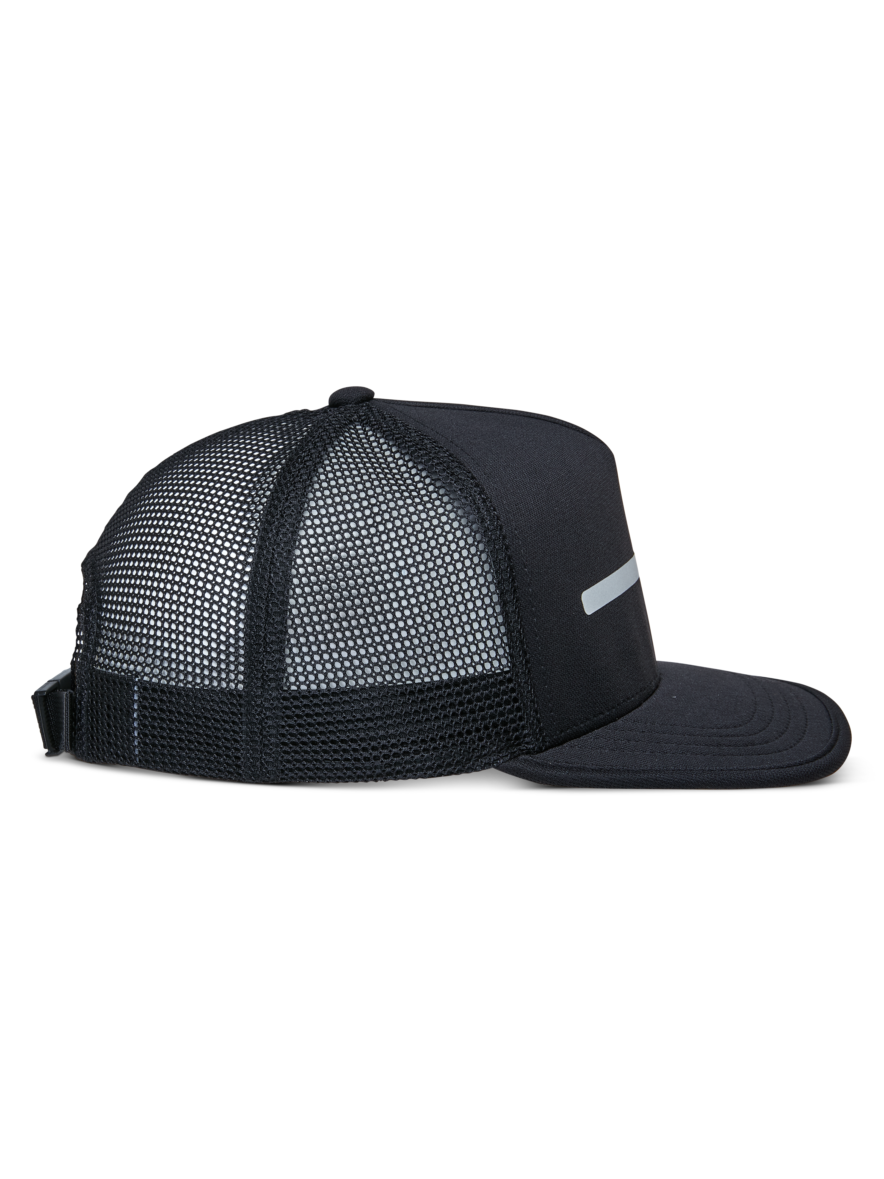 Alpinestars Alter Trucker pet, zwart, zijaanzicht, gestructureerde kroon en platte klep, achterkant van gerecycled polyester mesh, verstelbare gespsluiting, casual sportkleding
