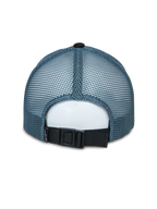 Alpinestars Vital Trucker pet, achteraanzicht, blauwe mesh achterpanelen, zwarte verstelbare gespsluiting, gestructureerde kroon, casual sportswear