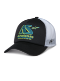 Alpinestars Ayess Trucker Hat, zwart-witte trucker cap, gebogen klep, witte mesh panelen aan de achterkant, blauwgroen en geel AS-logo met Alpinestars Racing-tekst, sterlogo aan de zijkant op de mesh, casual motorsport sportswear