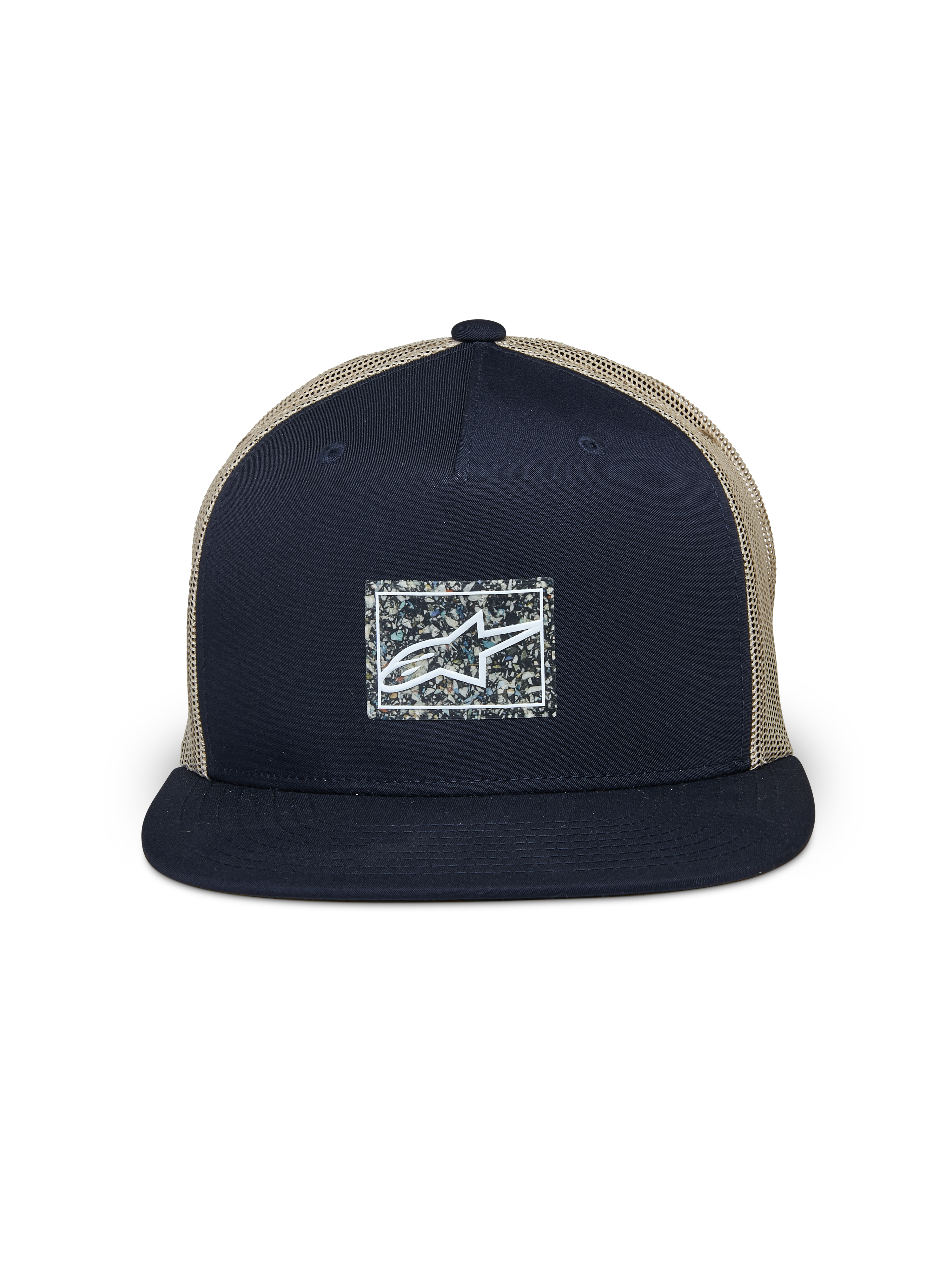 Alpinestars Mackinic Trucker pet, marineblauw en kaki, truckerpet met platte klep, gestructureerd marineblauw voorpaneel met een gespikkelde rechthoekige gerecyclede logopatch, kaki mesh achterkant, casual motorsport-geïnspireerde hoofdbedekking