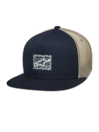 Alpinestars Mackinic Trucker Hat, snapback cap met platte klep, marineblauw en khaki mesh, voorzien van een vierkante logopatch met gespikkelde achtergrond, casual lifestyle pet