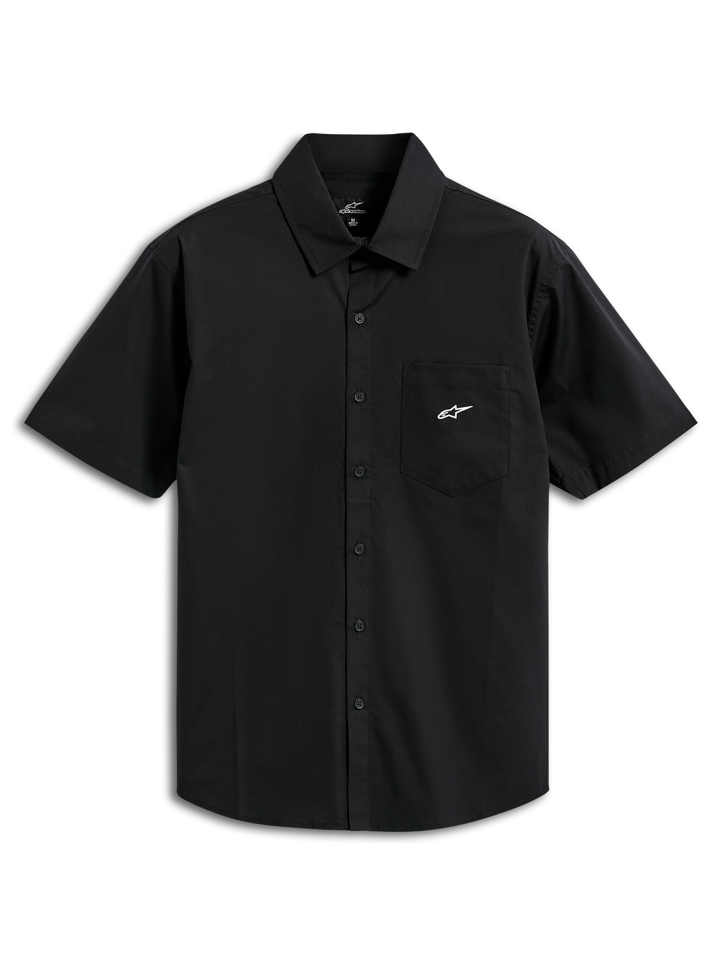 Alpinestars Strive Woven Shirt, overhemd met korte mouwen en knoopsluiting, zwart, met een wit Astar-logo op de borstzak, klassieke kraag, casual motorsport-geïnspireerde streetwear
