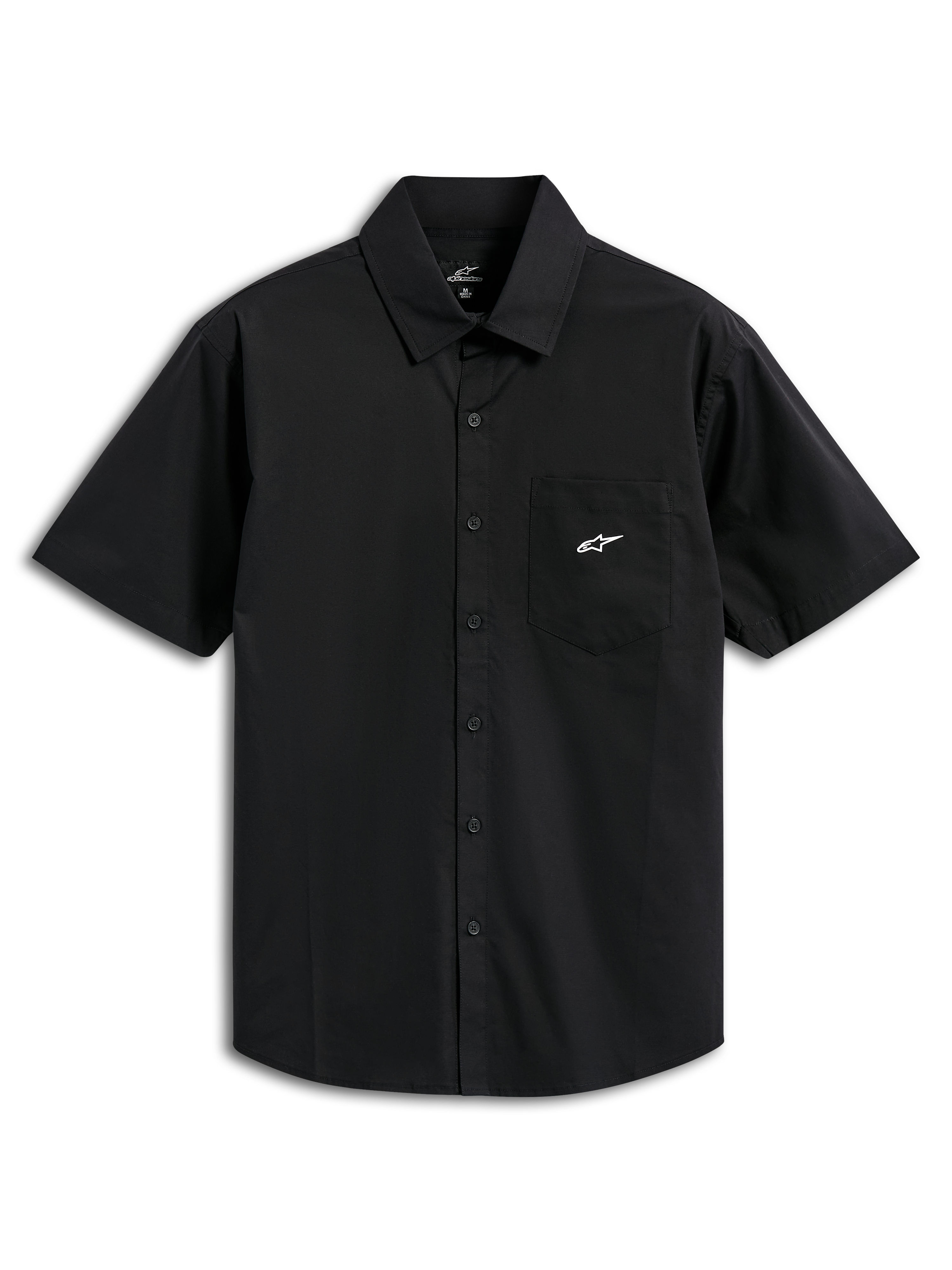 Alpinestars Strive Woven Shirt, overhemd met korte mouwen en knoopsluiting, zwart, met een wit Astar-logo op de borstzak, klassieke kraag, casual motorsport-geïnspireerde streetwear