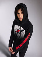 Alpinestars Obsessed Hoodie, zwarte pullover fleece hoodie, rood en wit Astars-logo op de voorzijde met wit distressed MX-verloop, rood Alpinestars-woordmerk op de mouw, capuchon met trekkoord, casual motorsport-geïnspireerde streetwear