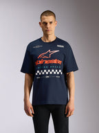 Alpinestars Aplomb Oversized CSF Tee, t-shirt met korte mouwen, donkerblauw, groot oranje en wit Astars-logo met geblokte graphic, oversized casual motorsport-geïnspireerde streetwear