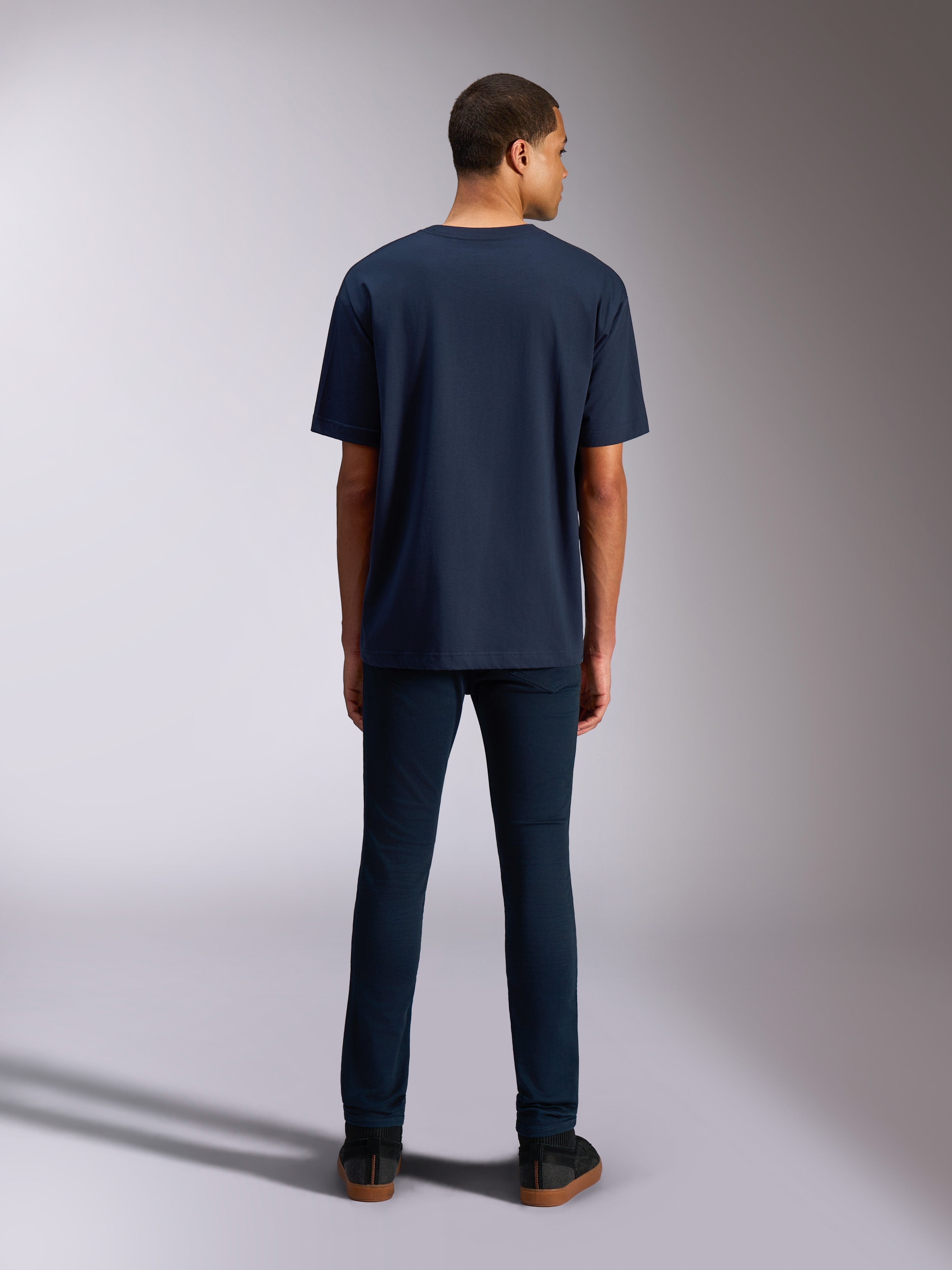 Alpinestars Alter Oversized CSF Tee, T-shirt met korte mouwen, marineblauw, achteraanzicht dat de relaxte oversized pasvorm toont, casual lifestyle streetwear