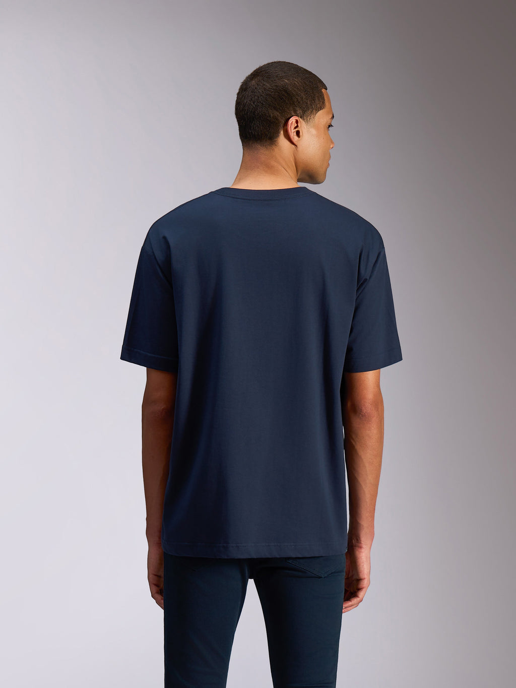Alpinestars Alter Oversized CSF Tee, T-shirt met korte mouwen, marineblauw, achteraanzicht toont de relaxte oversized pasvorm en het effen ontwerp, casual streetwear