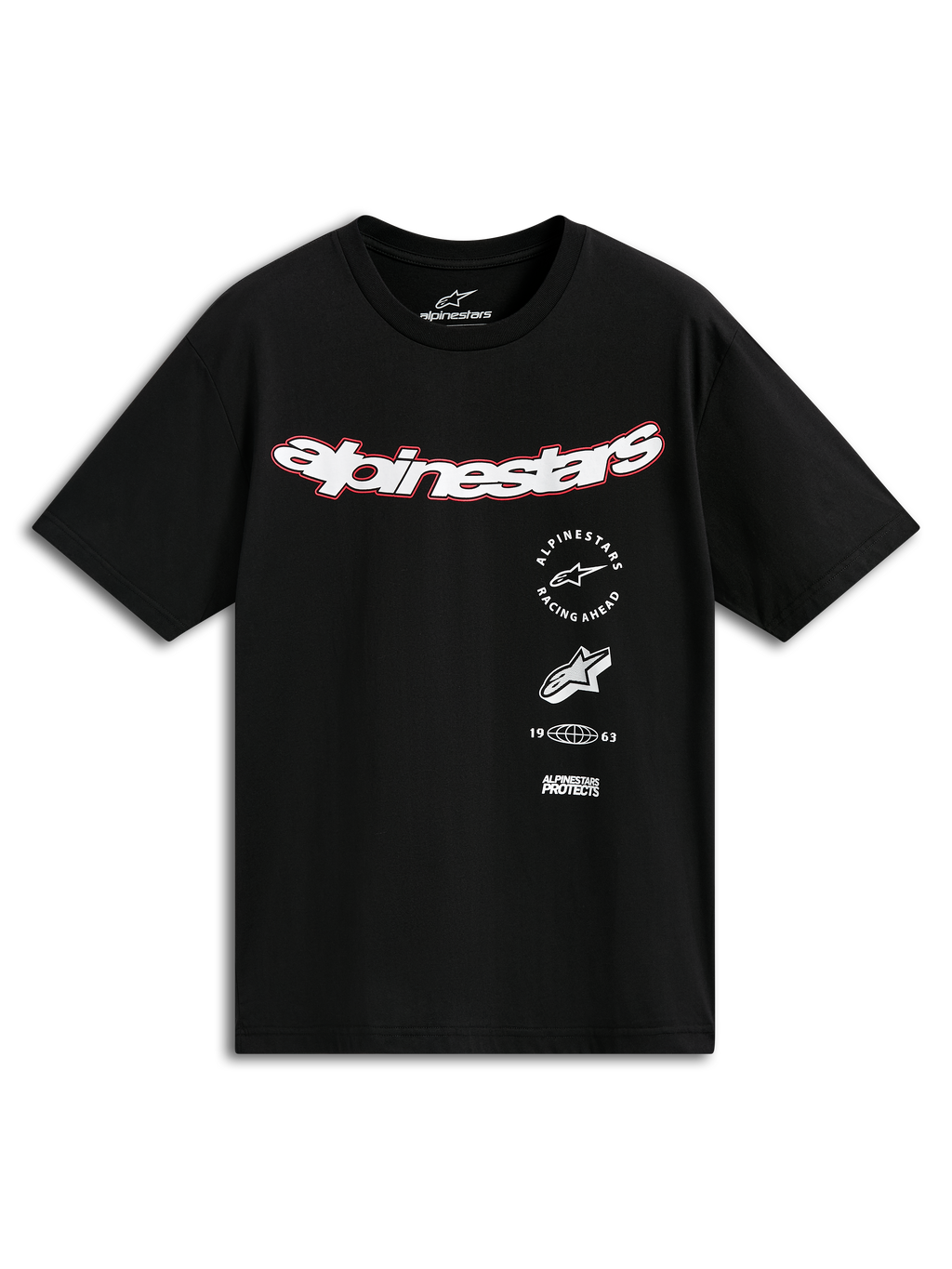 Alpinestars Abus CSF Tee, T-shirt met korte mouwen, zwart, gebogen wit Alpinestars-logo met rode omtrek, meervoudig gestapelde graphics inclusief Racing Ahead en 1963, casual motorsport streetwear