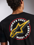 Alpinestars Aorbit CSF Tee, T-shirt met korte mouwen, zwart, detail van de achterkant met Always Fast Made to Last-graphic en geel sterlogo, casual streetwear geïnspireerd op de motorsport