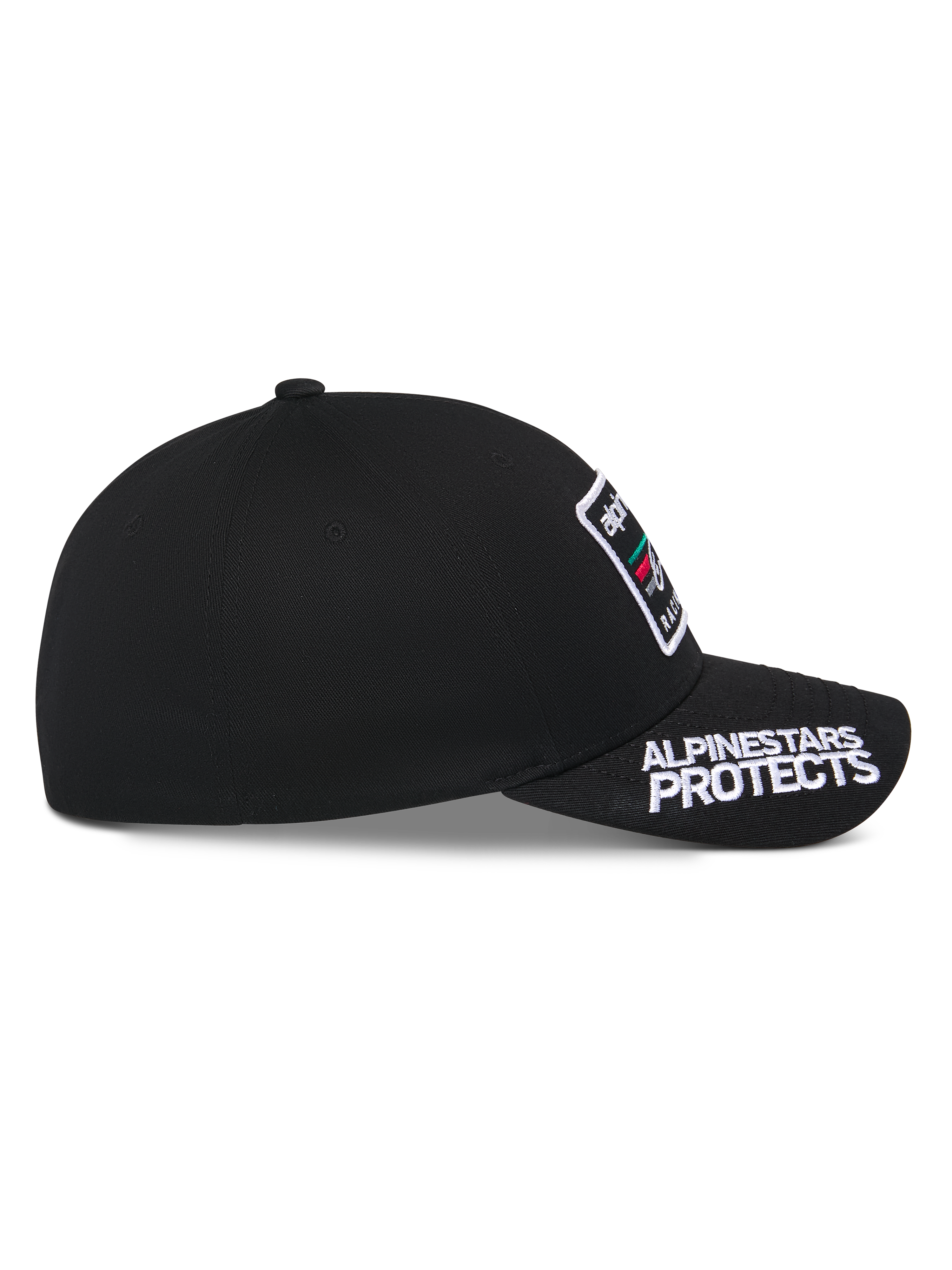 Casquette Alpinestars Surpass, noire, vue de profil, visière incurvée avec broderie blanche 'ALPINESTARS PROTECTS', couronne structurée avec écusson logo sur le devant, accessoire sportswear d'inspiration motorsport