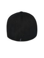 Alpinestars Pivot pet, zwarte cap met flexibele achterkant, achteraanzicht met klein wit geborduurd Astars-logo, keperstof constructie, casual motorsportkleding