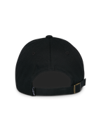 Alpinestars Calipalm Strapback pet, zwart, achteraanzicht met verstelbare strapback-sluiting en metalen gesp, klein geweven logolabel, ongestructureerde constructie van katoenen keperstof