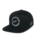 Alpinestars MX Snapback pet, zwarte pet met platte klep, gestructureerde kroon, witte ronde Alpinestars Motocross graphic op de voorzijde, geborduurd Astars-logo aan de zijkant, 100% katoenen twill, casual motorsport sportkleding