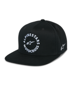 Alpinestars MX Snapback pet, zwarte pet met platte klep, gestructureerde kroon, witte ronde Alpinestars Motocross graphic op de voorzijde, geborduurd Astars-logo aan de zijkant, 100% katoenen twill, casual motorsport sportkleding