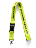 Alpinestars Linear keycord, Hi Vis geel met zwart geprint logo, voorzien van een zwarte kunststof veiligheidssluiting en metalen draaiclip, 51 cm polyester band, motorsport-geïnspireerd accessoire