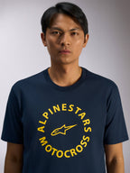 Alpinestars MX CSF Tee, T-shirt met korte mouwen, marineblauw, gele cirkelvormige Alpinestars Motocross-grafiek met sterlogo, casual motorsport streetwear