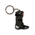 Alpinestars New Tech 10 Boot Schlüsselanhänger, Schwarz mit weißen und roten Akzenten, miniaturisierte 3D-Nachbildung des ikonischen Motocross-Stiefels, detailliert geformte Schnallen und Logos, silberner Schlüsselring aus Metall