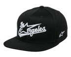Alpinestars Los Angeles Pet, zwart-witte snapback cap met platte klep, gestructureerde kroon met wit 3D-geborduurd Los Angeles atletisch lettertype en Ageless-logo, geborduurd logo aan de zijkant, casual sportswear pet