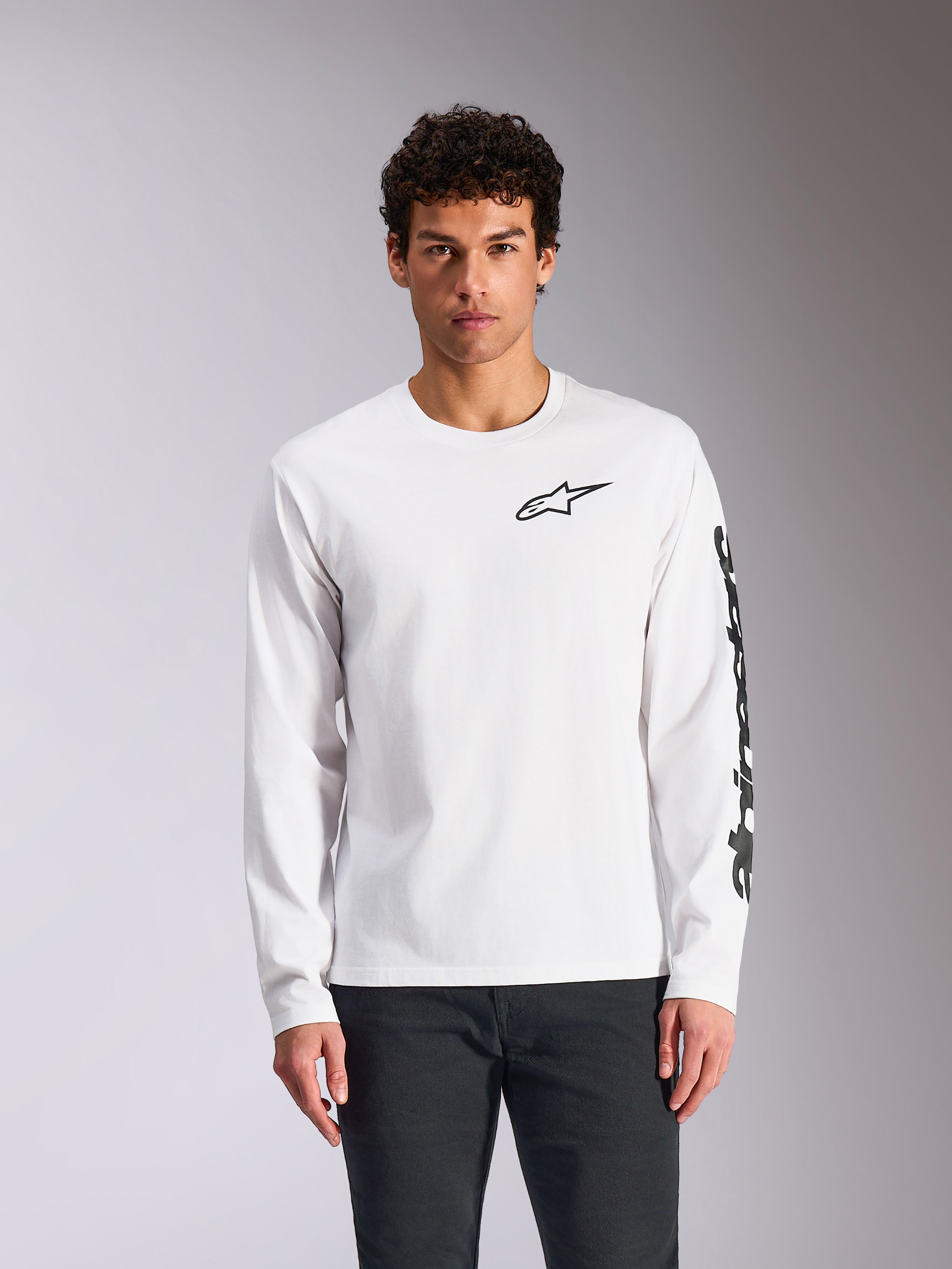 Alpinestars Trackside CSF Tee, T-shirt met lange mouwen, wit, zwart Alpinestars logo op de borst en branding op de mouw, casual motorsport streetwear, vooraanzicht