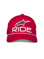 Alpinestars Ride Comp snapback pet, rood met wit en zwart, met 3D Astars Ride-logo en wit gevlochten koordafwerking, gestructureerde kroon met gebogen klep, casual motorsport-geïnspireerde hoofdbedekking