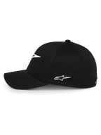 Alpinestars Ageless Multi pet, zwarte baseballcap, zijaanzicht met wit geborduurd Astars-logo, gebogen klep en gestructureerde kroon, casual sportkleding