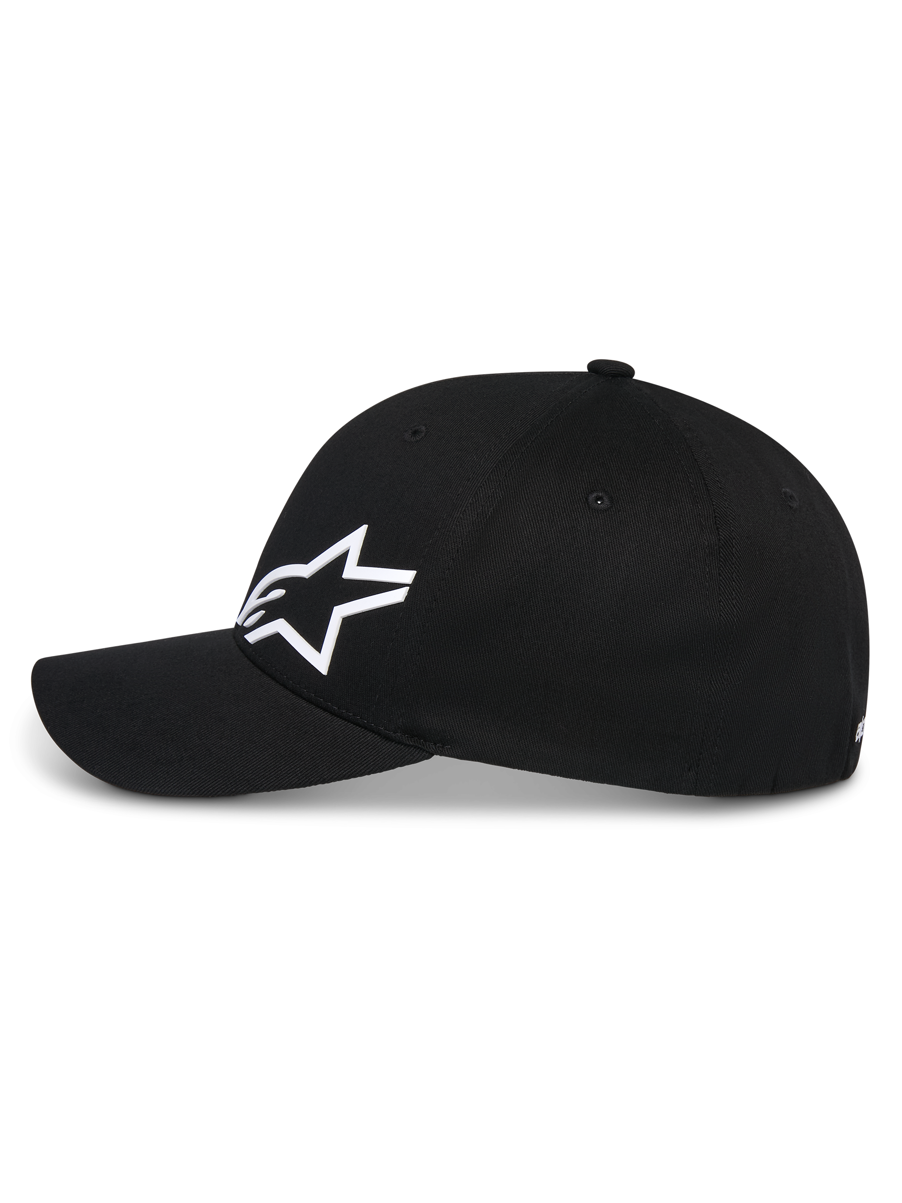 Alpinestars Corp Shift Multi pet, zwarte baseballcap, zijaanzicht, wit 3D Astars-logo op de voorkant, gebogen klep, gestructureerde kroon, casual motorsport-geïnspireerde streetwear