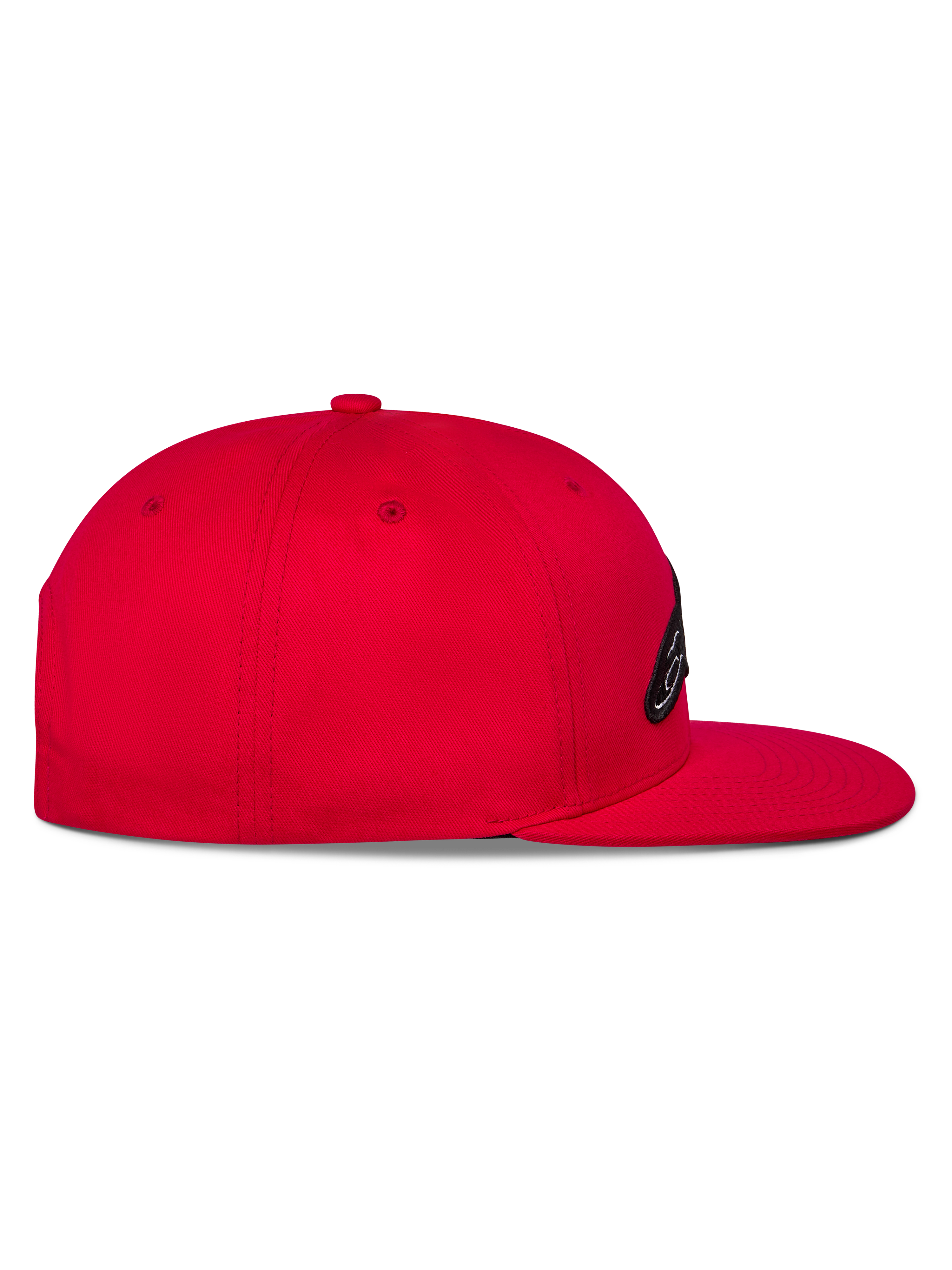 Casquette Snapback Thickness Alpinestars, rouge, vue de profil montrant la visière plate et la couronne structurée, logo brodé à l'avant, couvre-chef décontracté d'inspiration sport automobile