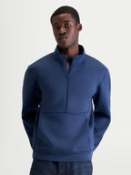 Alpinestars Apera Half-Zip Sweatshirt, sportswear pullover voor heren, staalblauw, tri-blend fleece met kangoeroezak en tonaal logo, casual motorsportstijl.