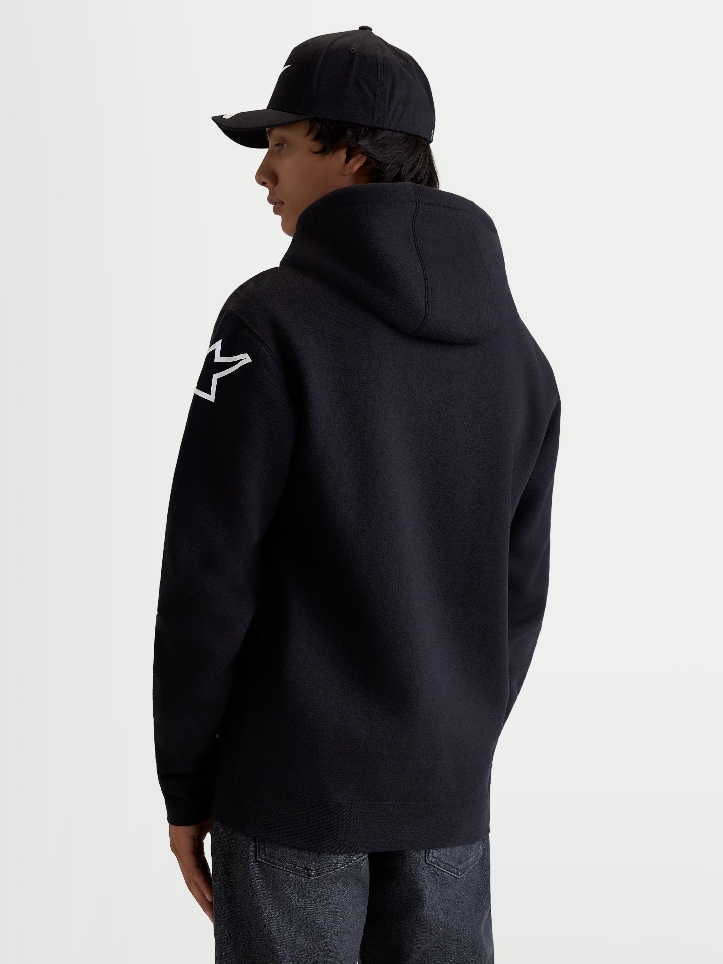 Alpinestars sweat à capuche Velocifier, pull en polaire pour homme, noir avec logo Astars blanc sur l'épaule, vue de dos sur mannequin, style sportswear décontracté en coton et polyester recyclé