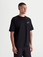 Alpinestars Checkback Oversized CSF t-shirt, zwart heren-t-shirt met korte mouwen, relaxed oversized pasvorm met een klein Astars-logo op de borst, premium katoenmix, motorsport-geïnspireerde lifestylekleding.