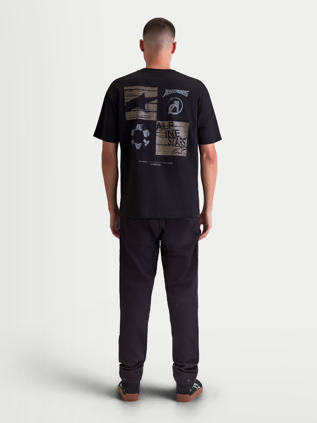 Alpinestars Checkback Oversized CSF t-shirt, herensportswear t-shirt met korte mouwen, zwart en grijs, achteraanzicht met grote grijze checkerboardgrafiek en Astars-logo's, oversized casual pasvorm.
