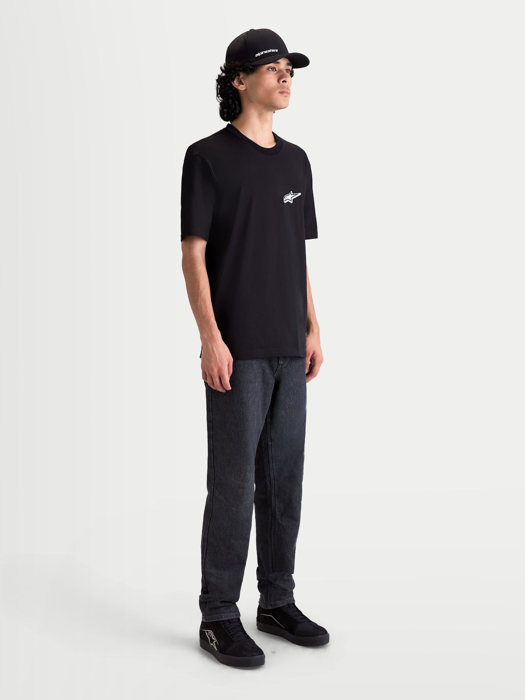 Alpinestars Meteor CSF T-shirt, heren-T-shirt met korte mouwen, zwart met een wit MX-geïnspireerd verlooplogo op de borst, katoen-polyestermix, casual motorsport sportswear.