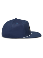 Alpinestars Label Snapback, casquette sportswear bleu marine, vue de profil avec visière plate et détail de corde blanche