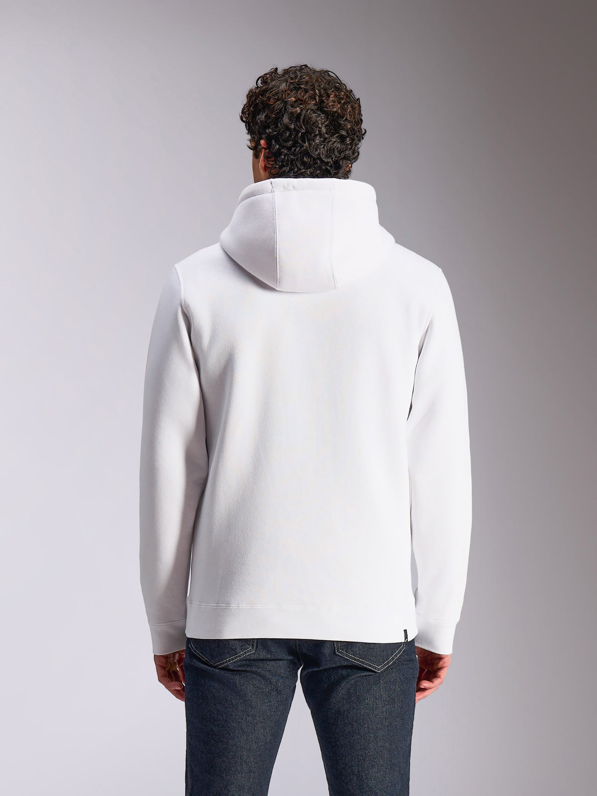 Alpinestars Blaze V3 Hoodie, achteraanzicht, witte pullover fleece, jersey gevoerde capuchon, lange mouwen met geribbelde manchetten en zoom, casual motorsport-geïnspireerde streetwear